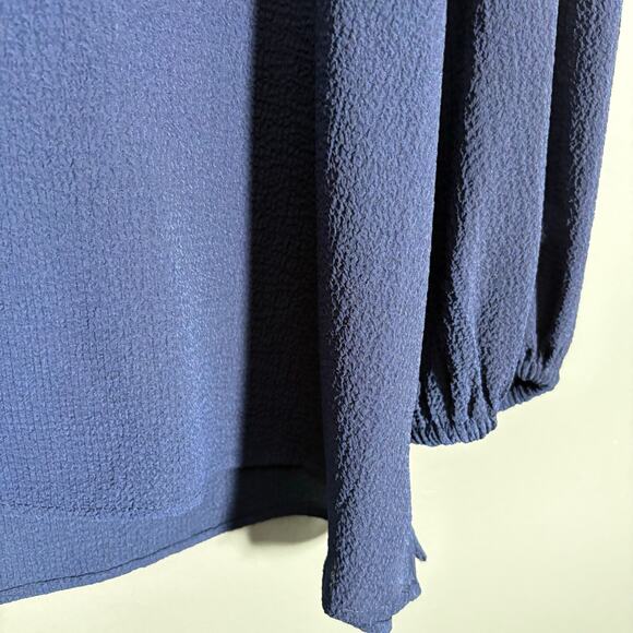 Vince Camuto Women's Navy Blue Minimalist Boho Blouse - Size Medium - Peasant - Picture 4 of 7